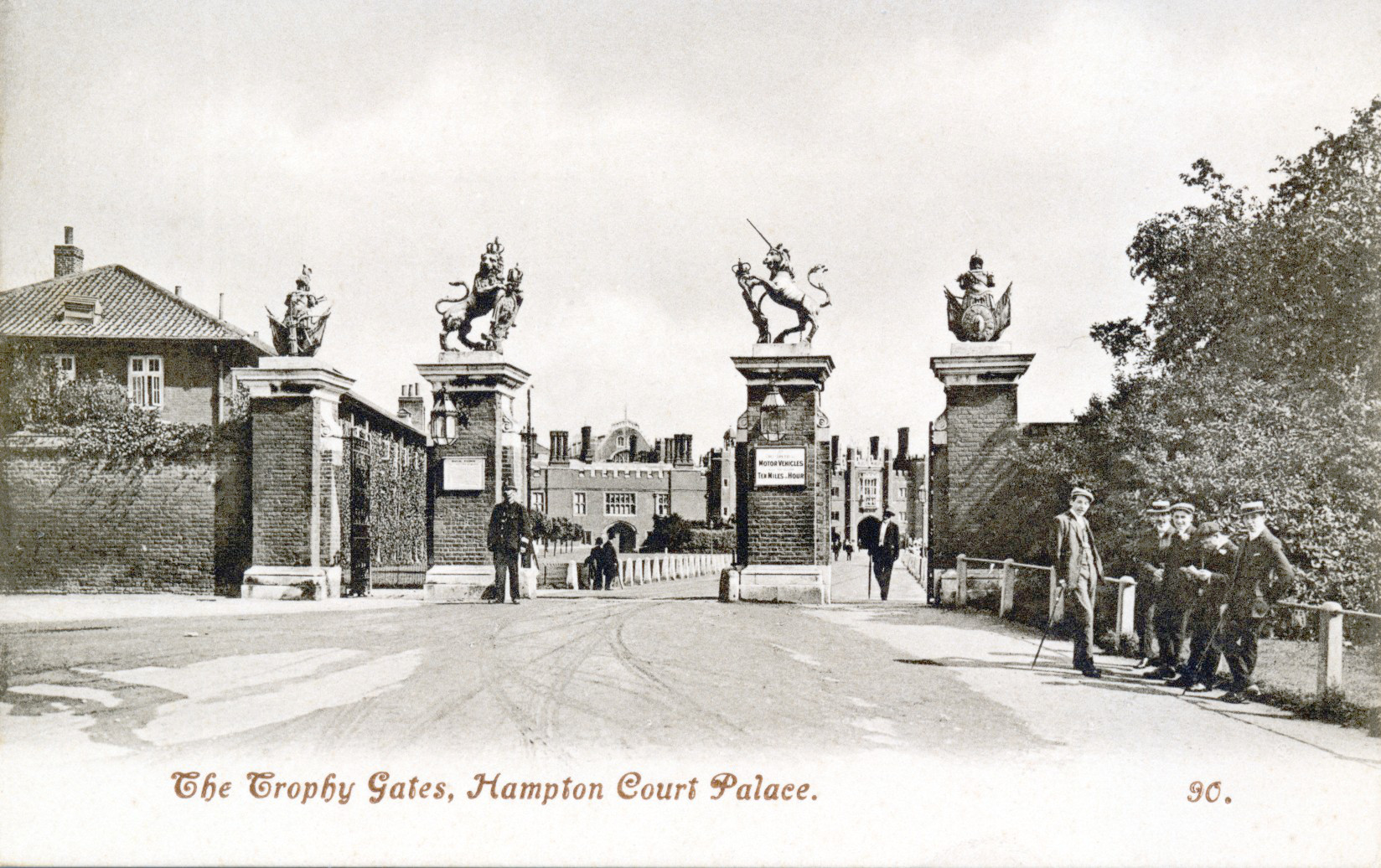 Hampton Court Palace,policeman,gates